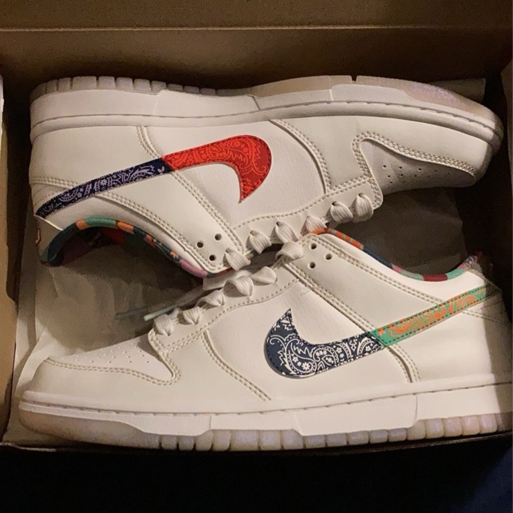 WMNS Nike - Dunk Low (GS) 'Multi-Color Paisley' Grey & White. 7Y boys 8.5W